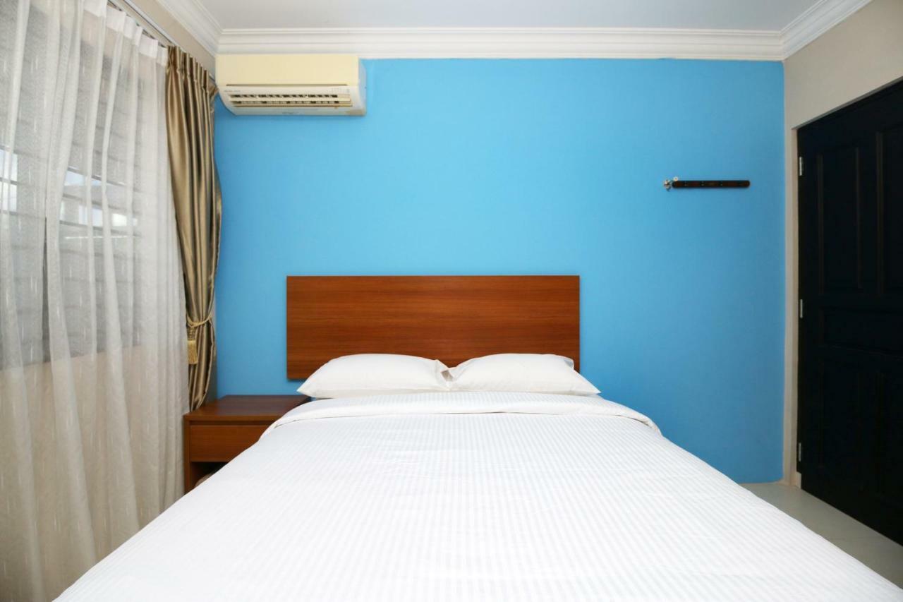 Safina Inn Syariah Sekupang Batam Exterior foto