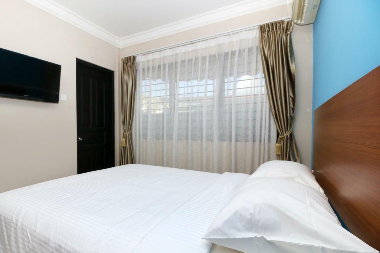 Safina Inn Syariah Sekupang Batam Exterior foto