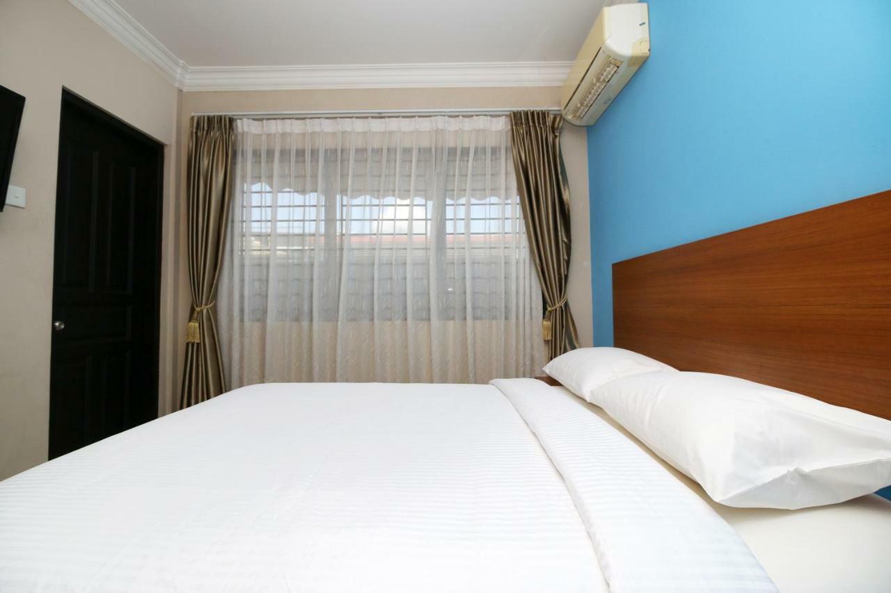 Safina Inn Syariah Sekupang Batam Exterior foto
